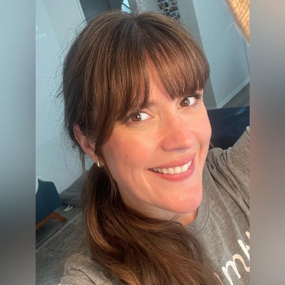 Meet your Posher, Rae - Picture 2 of 2